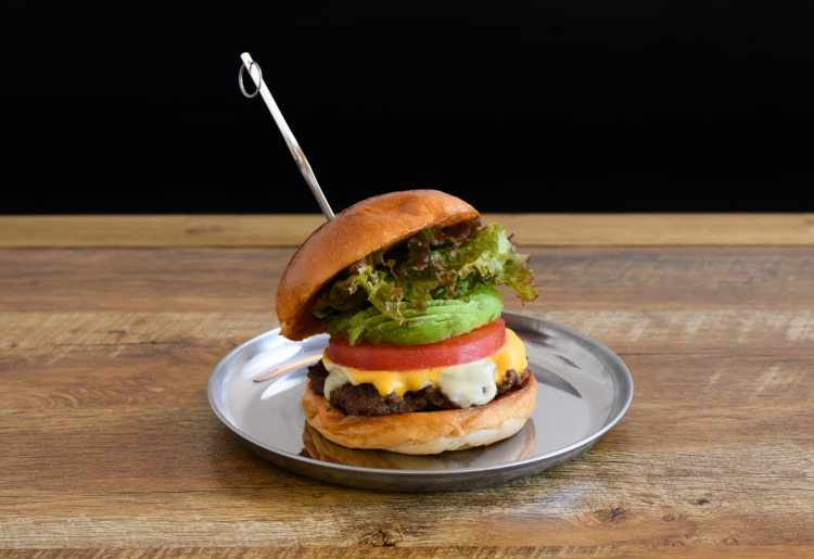 アボカドチーズバーガー